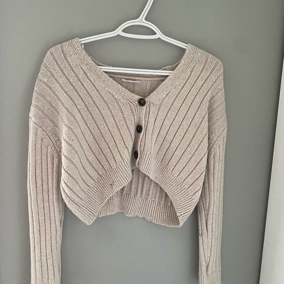 Beige Garage crop top - Picture 3 of 4